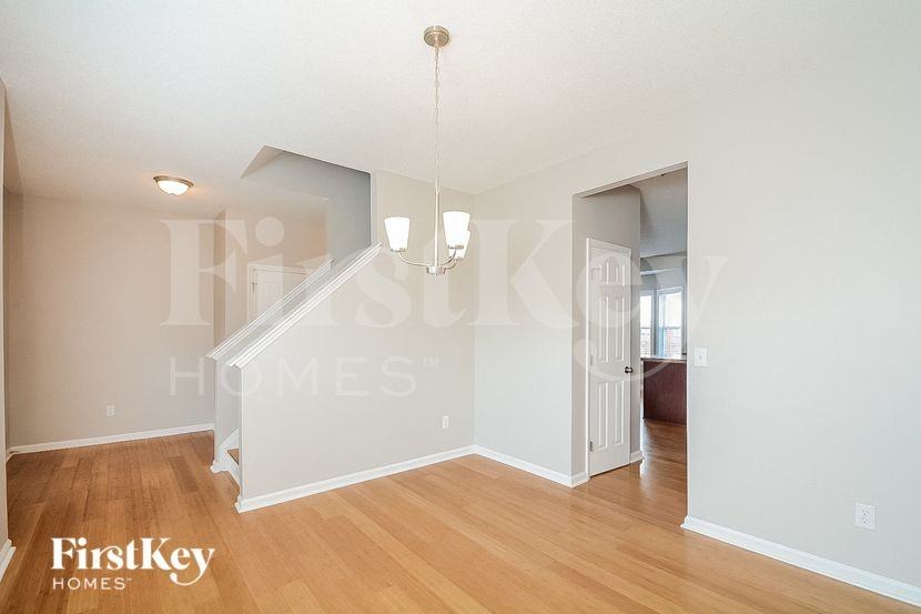 4037 Mantua Way - Photo 4 of 15