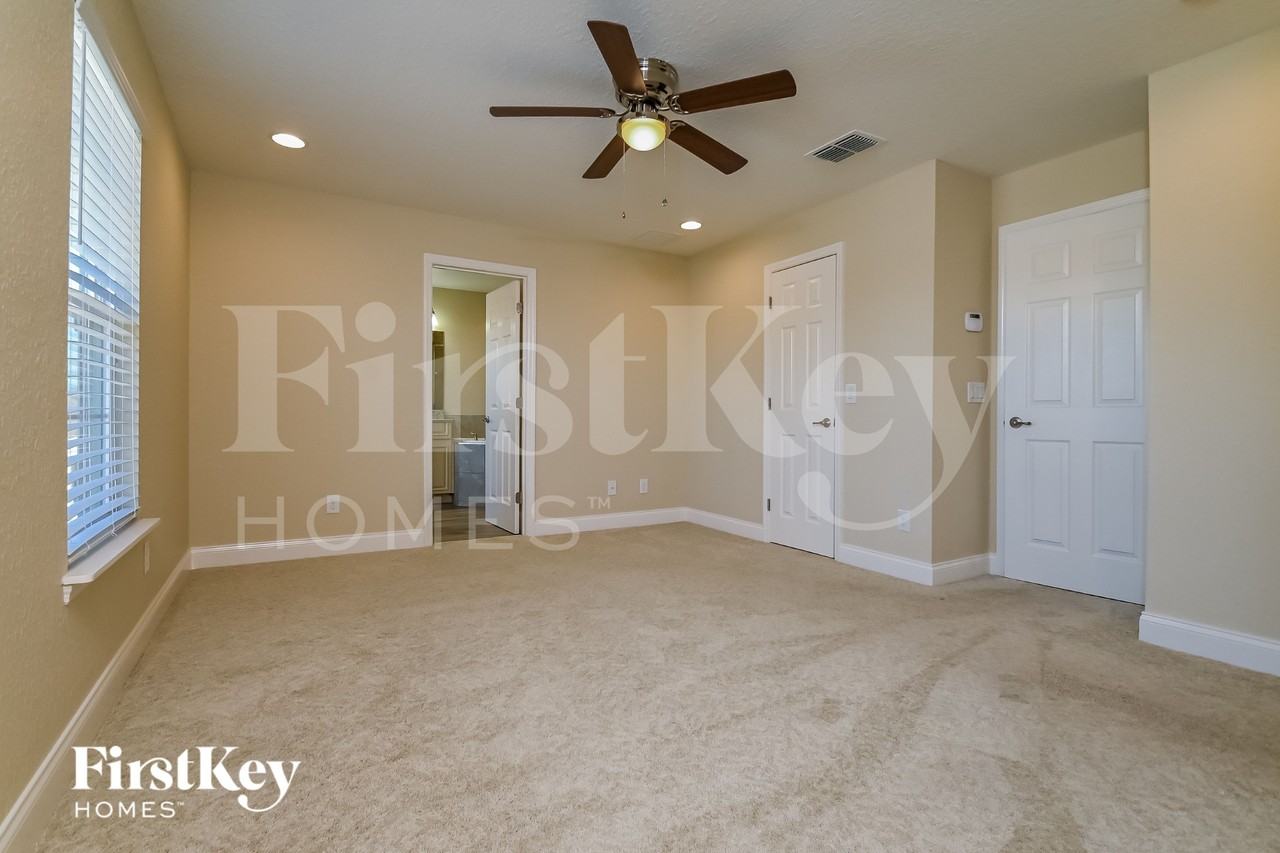 201 Madalyn Ct - Photo 7 of 15