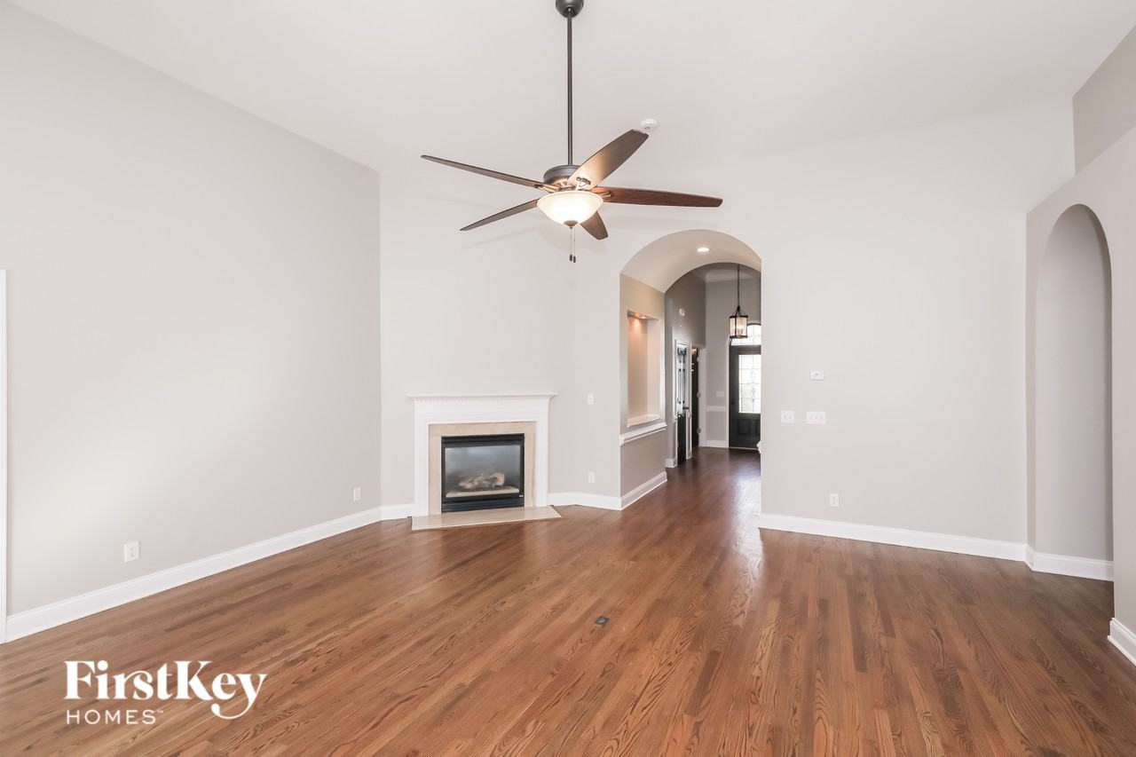 11718 Kennon Ridge Ln - Photo 2 of 15