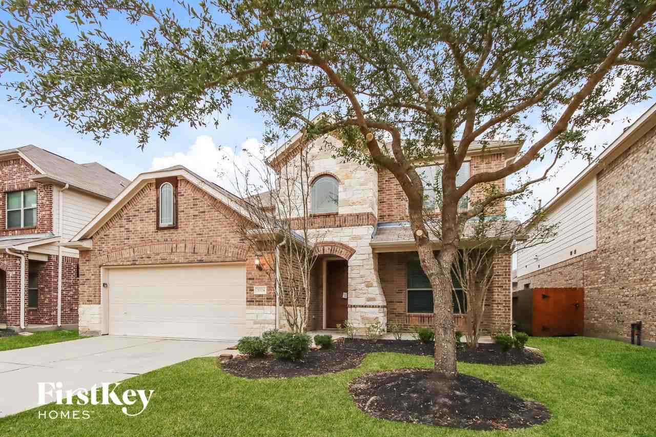 21324 Kings Guild Ln - Photo 2 of 15