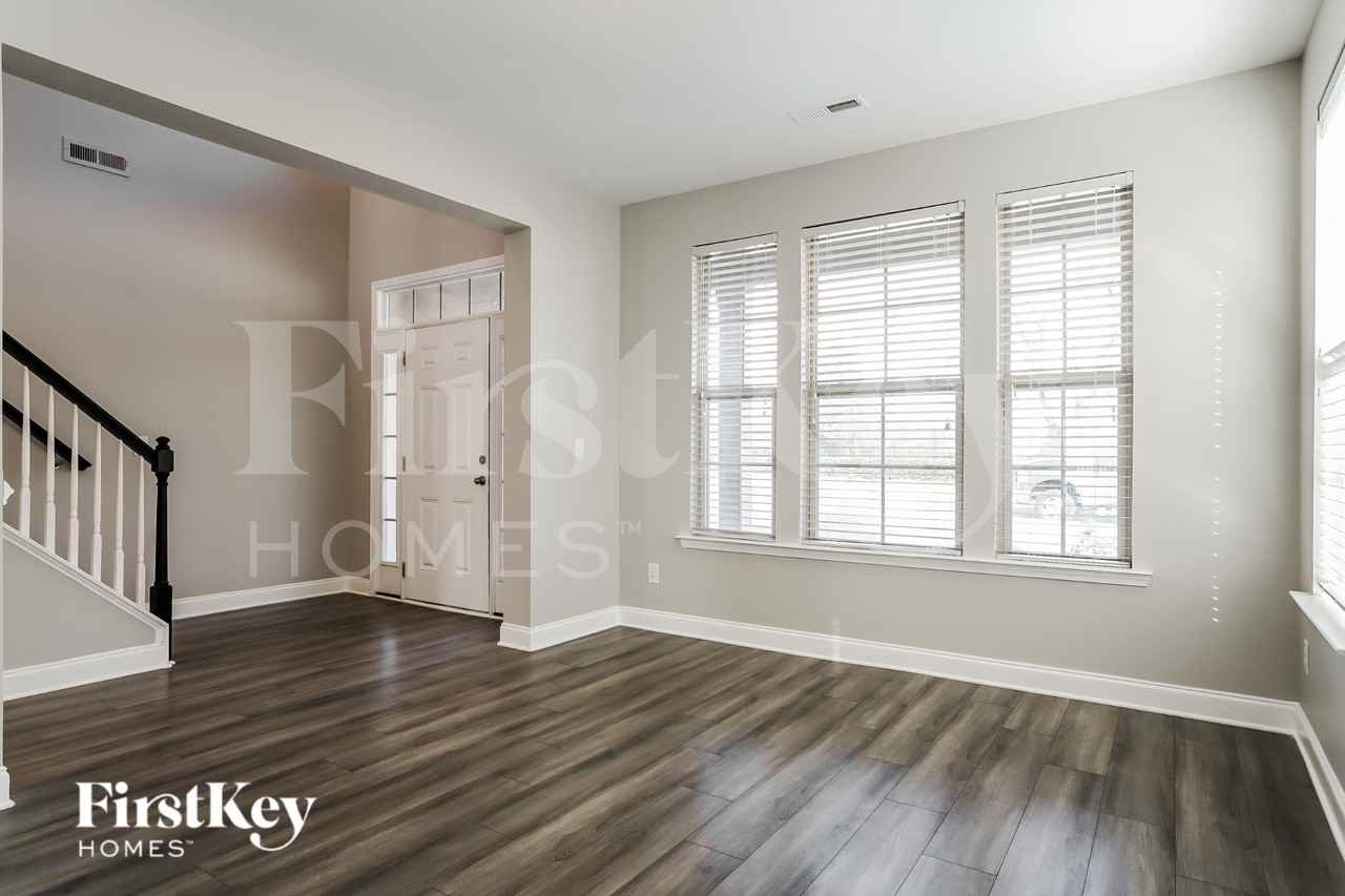 3141 Lacewing Dr - Photo 4 of 15