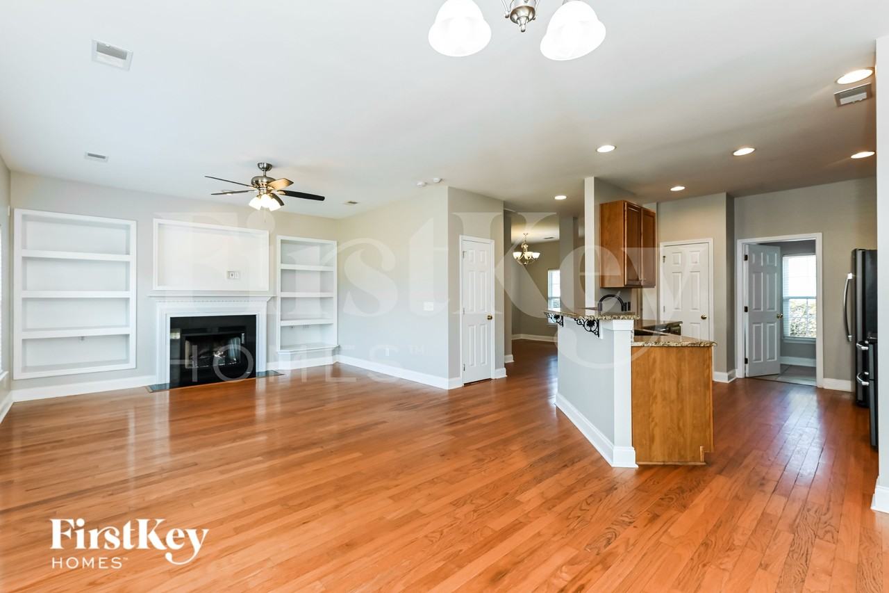 337 Lakewind Dr - Photo 6 of 16