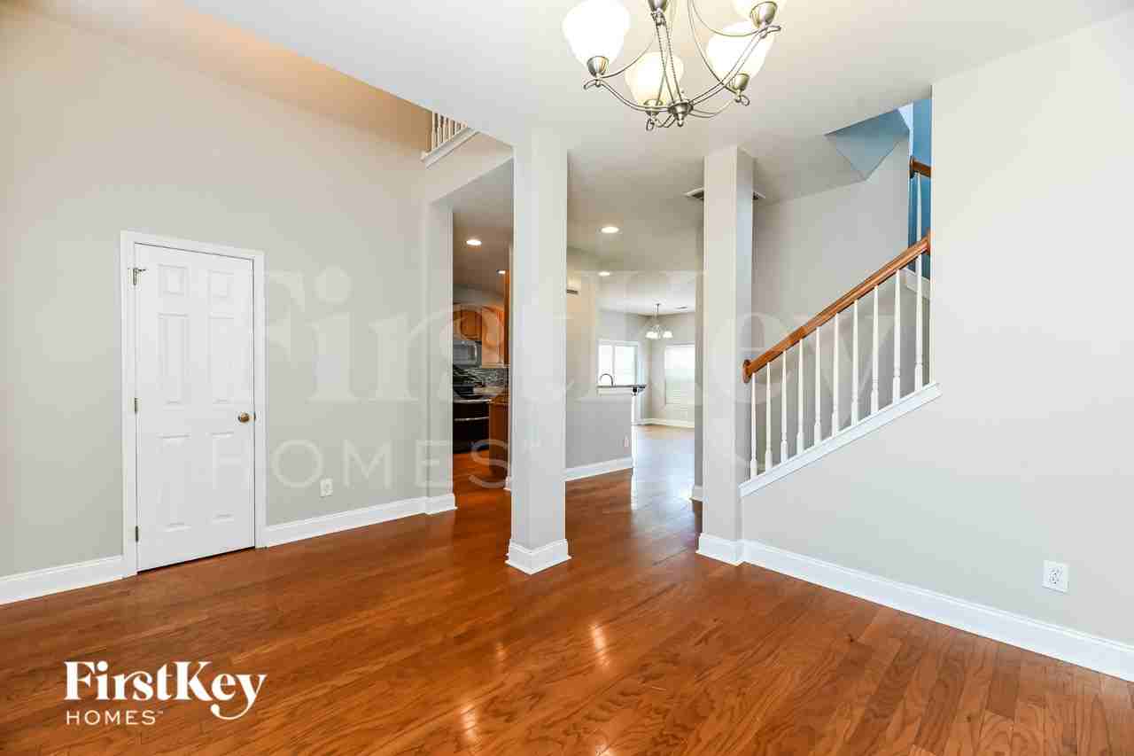 337 Lakewind Dr - Photo 7 of 16