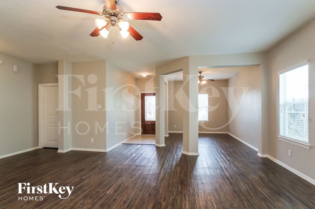 7006 Orchid St - Photo 4 of 15