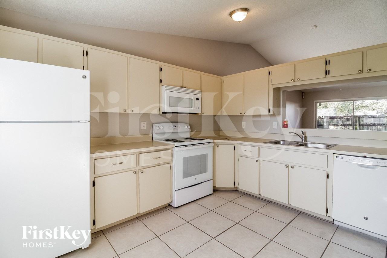 3426 Westland Dr - Photo 7 of 15