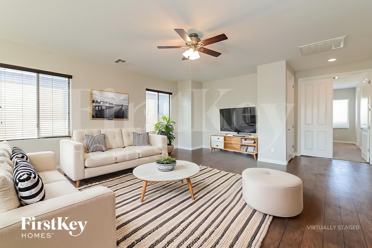 28 Delighted Ave - Photo 4 of 18