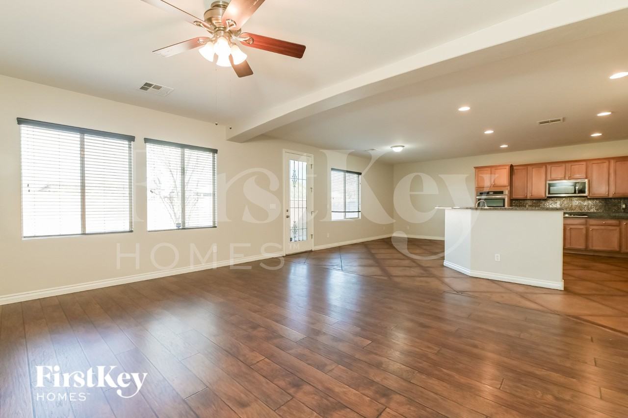 28 Delighted Ave - Photo 7 of 18