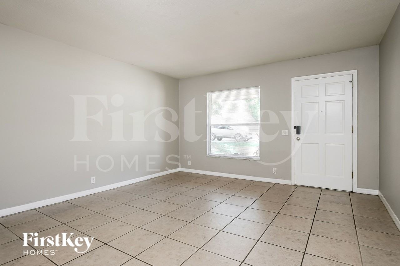 196 Durrell Cir - Photo 4 of 15