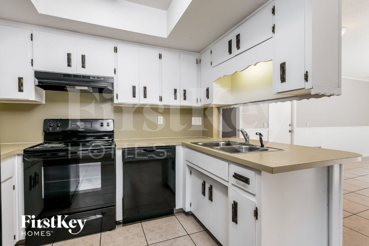 196 Durrell Cir - Photo 7 of 15