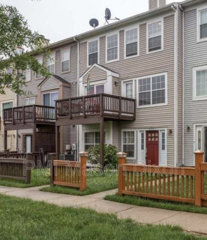 8024 Chapel Cove Dr - Photo 2 of 5