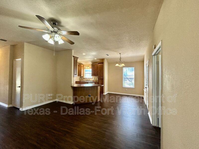 208 W Franklin Ave - Photo 7 of 32