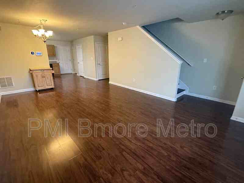 2615 Huron St - Photo 5 of 17