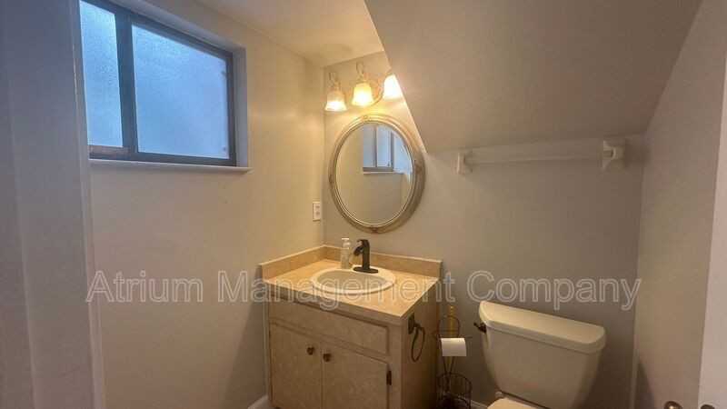 1532 N Carolwood Blvd - Photo 3 of 50