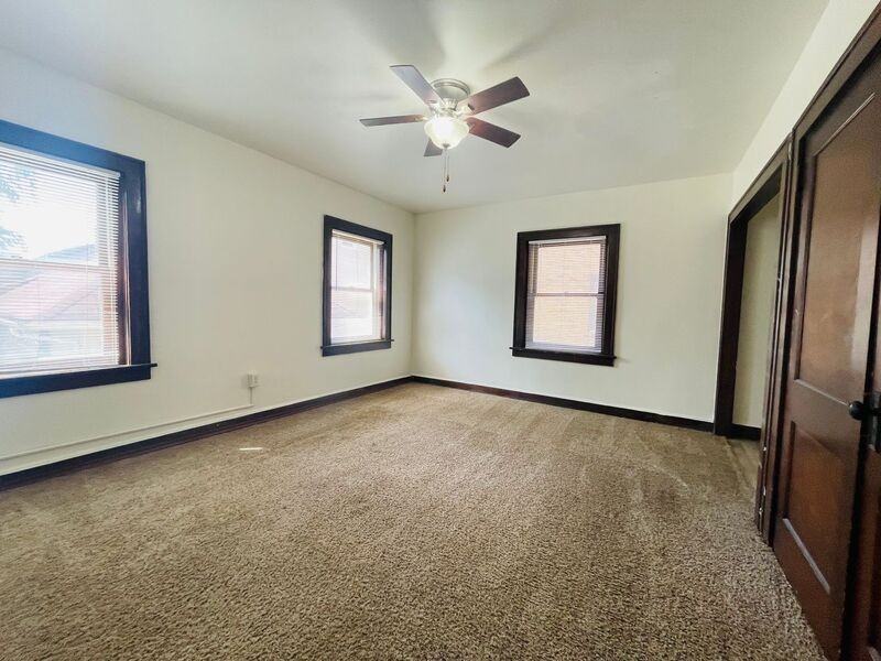 625 W Maple Ave #2D - Photo 3 of 6