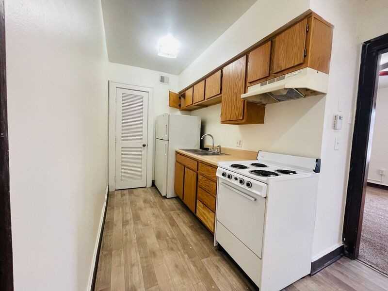 625 W Maple Ave #2D - Photo 4 of 6