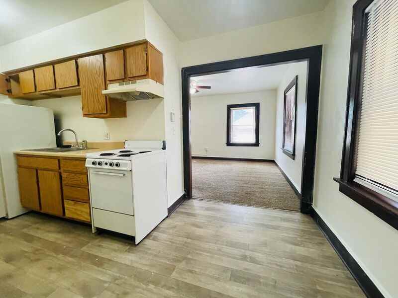 625 W Maple Ave #2D - Photo 5 of 6