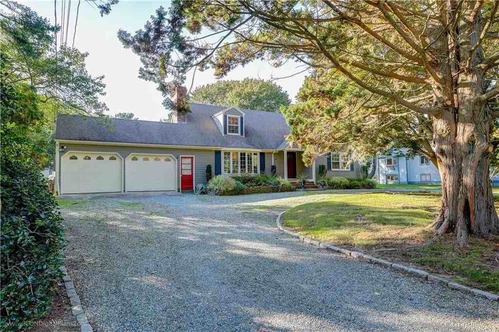 569 Turner Rd - Photo 2 of 50