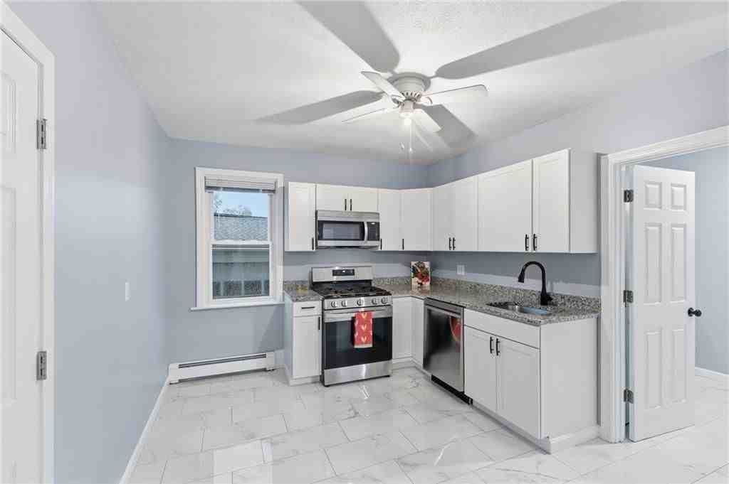 108 Waterman Ave ##2 - Photo 4 of 26