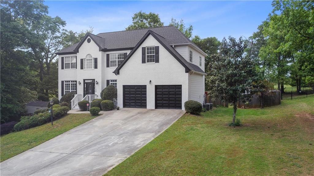 1150 Emperor Ln - Photo 2 of 36