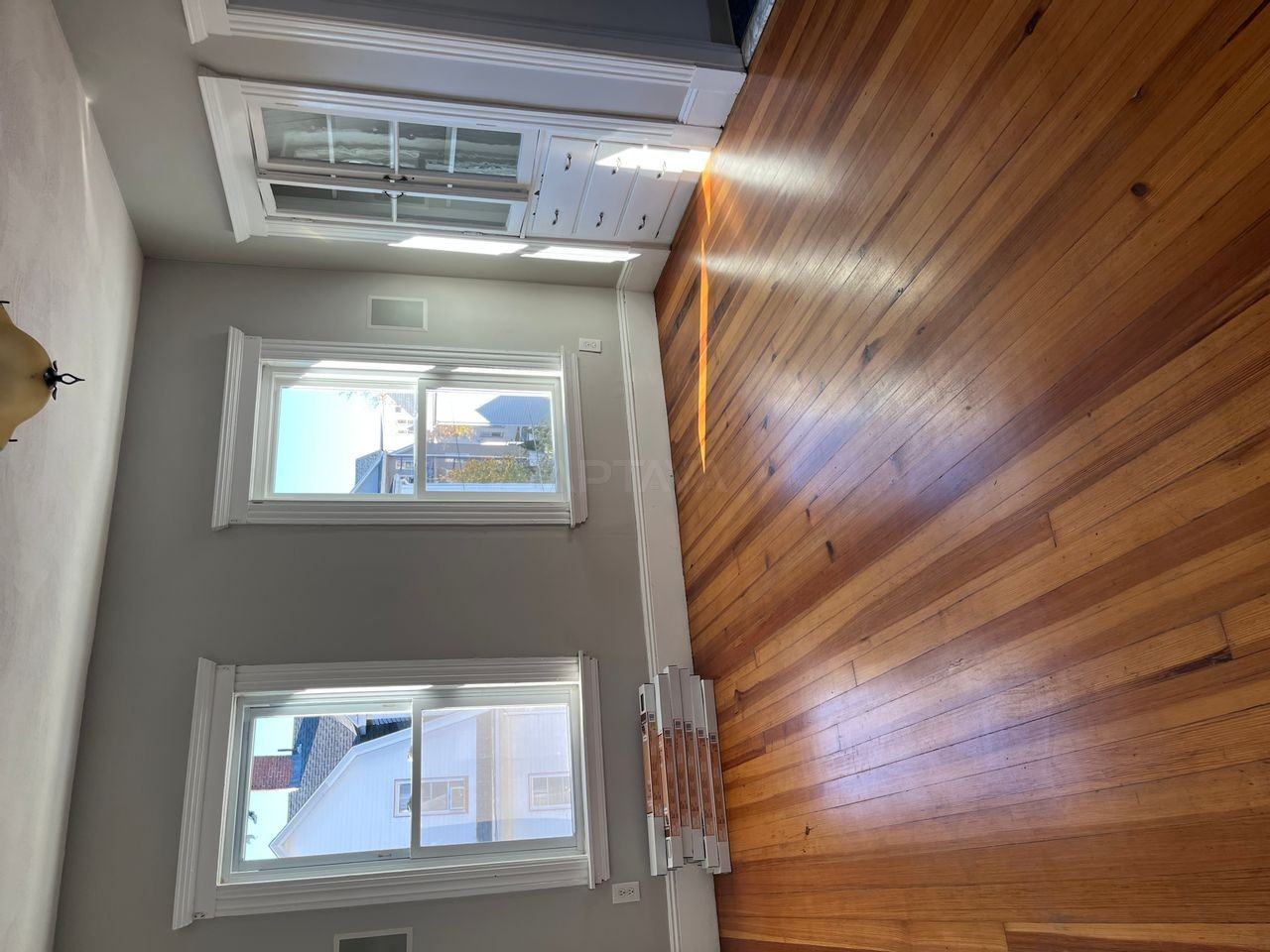 15 Clarence St #3 - Photo 2 of 8