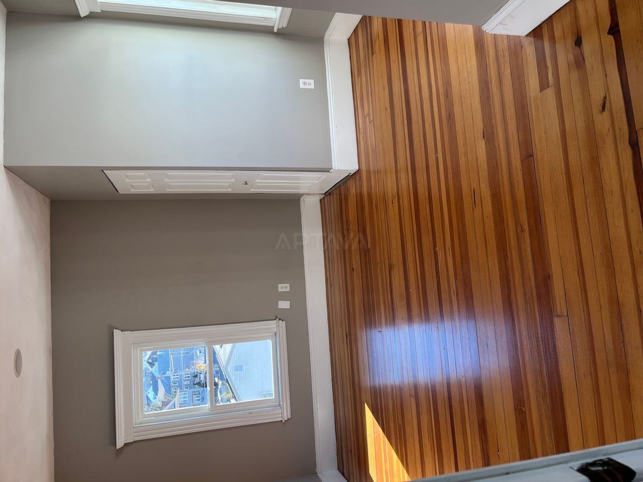 15 Clarence St #3 - Photo 3 of 8