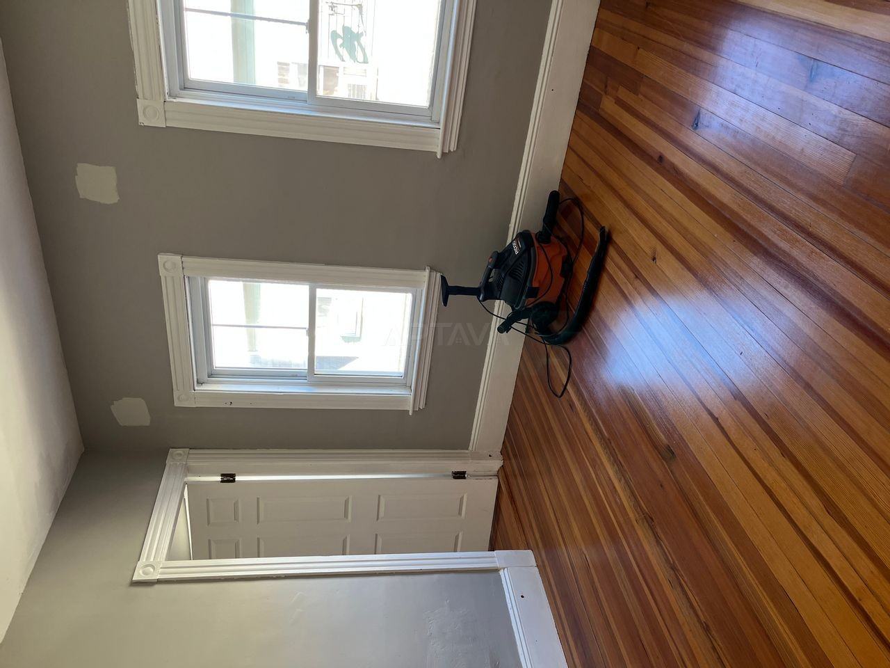 15 Clarence St #3 - Photo 6 of 8