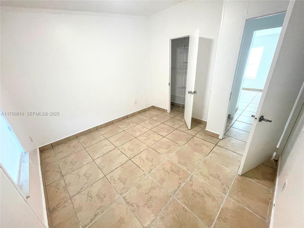 220 Northeast 12th Avenue #34 - Photo 6 of 24