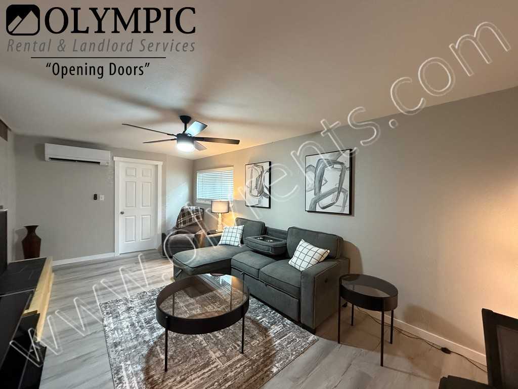 5819 Boulevard Extension Rd Se - Photo 2 of 20