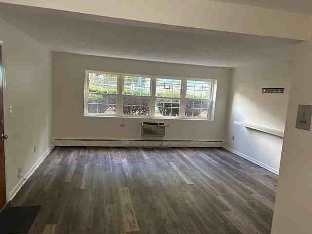 11 Cass St #1 - Photo 5 of 10