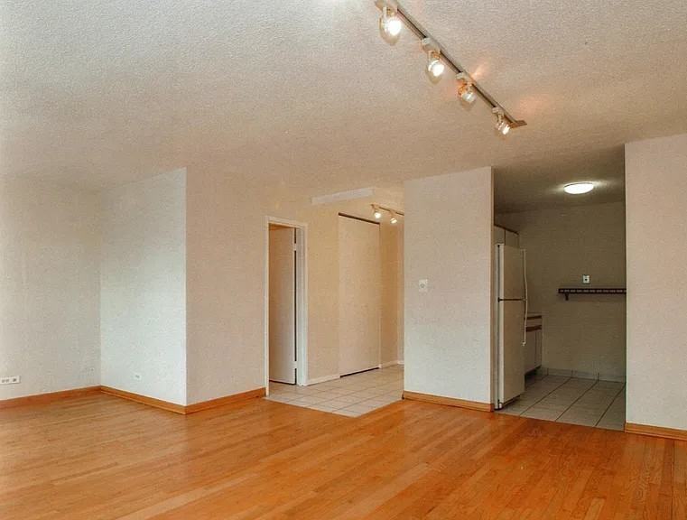 30 E Division St #6C - Photo 5 of 11