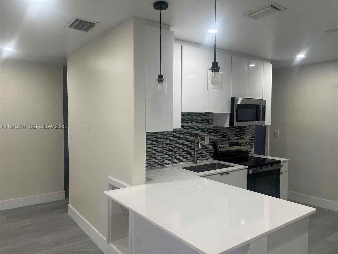 7113 Southwest 21st Street #7113 - Photo 2 of 4