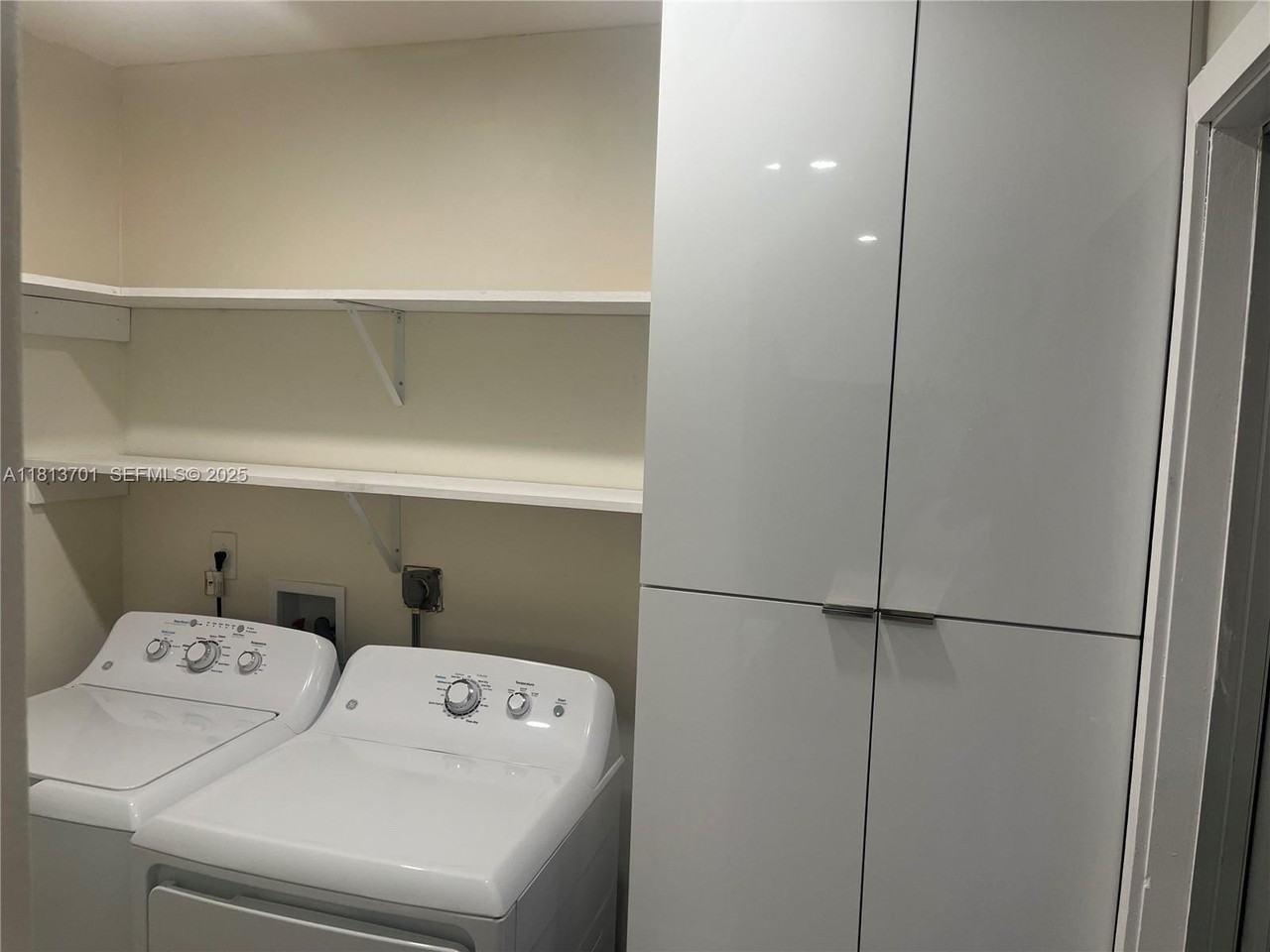 7113 Southwest 21st Street #7113 - Photo 4 of 4