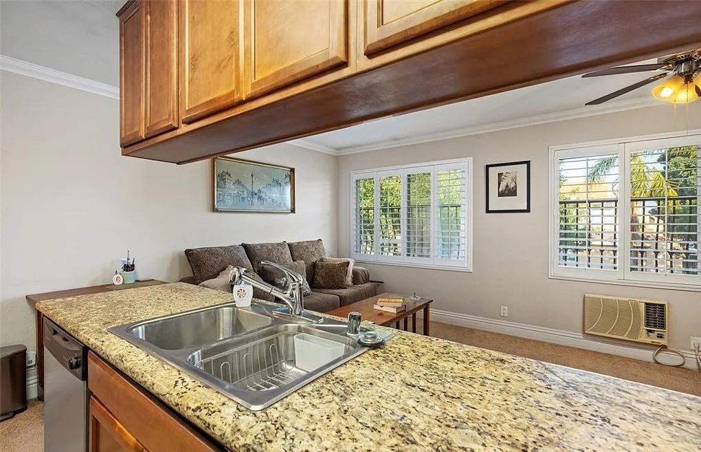 4204 45Th St - Photo 7 of 16