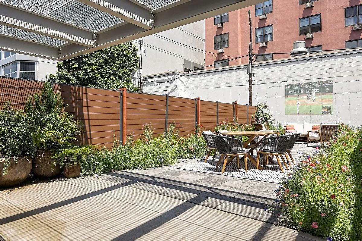 111 Nelson St - Photo 5 of 7