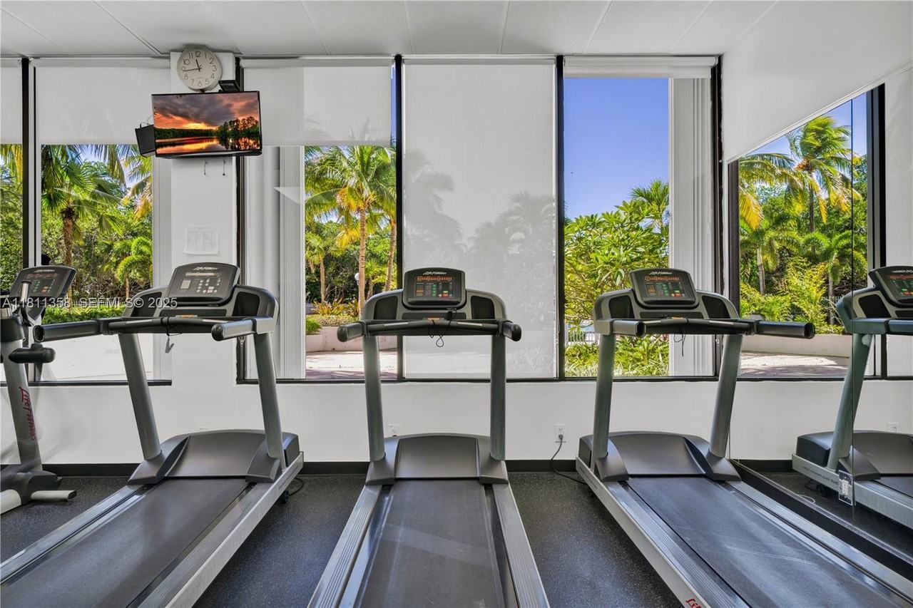 100 Bayview Drive #322 - Photo 4 of 41