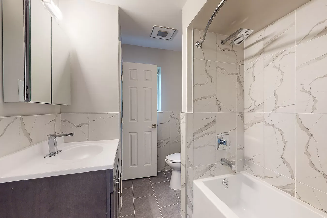 607C Kingston Terrace Dr - Photo 3 of 4