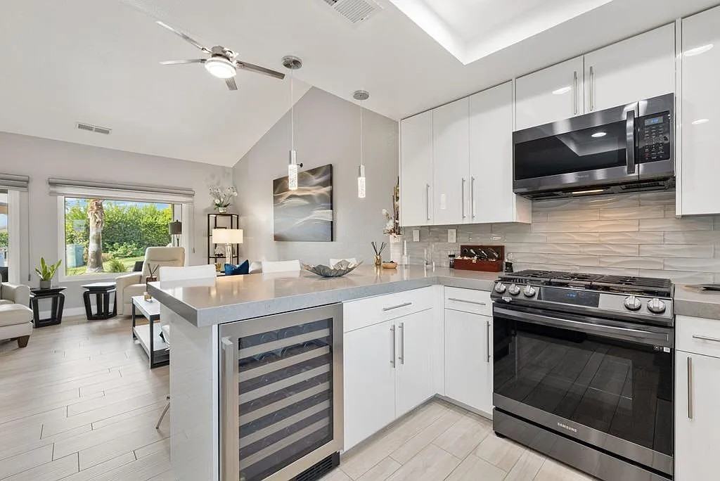 42831 Scirocco Rd - Photo 5 of 17