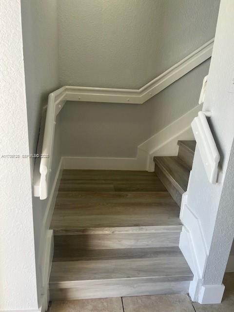 120 East 5th Street #8 - Photo 6 of 33