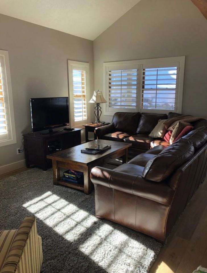 1975 Paddington Dr #1975 - Photo 3 of 18