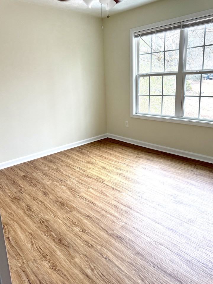 389 Edgefield Dr #NA - Photo 2 of 12