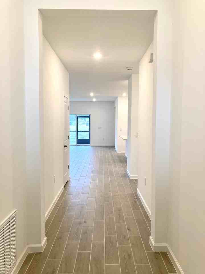 3511 Ne 38th Ln #NA - Photo 2 of 15