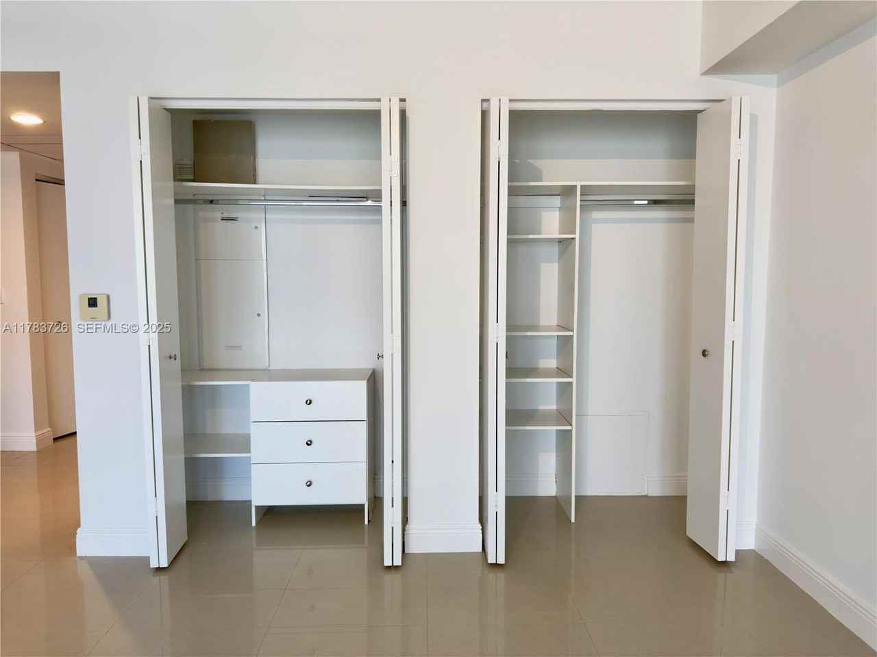 475 Brickell Avenue #810 - Photo 4 of 11