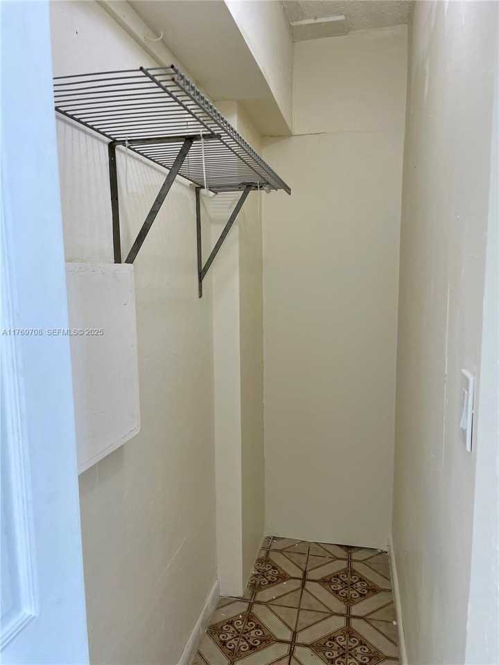 3103 Southwest 23rd Street #1 - Photo 2 of 16