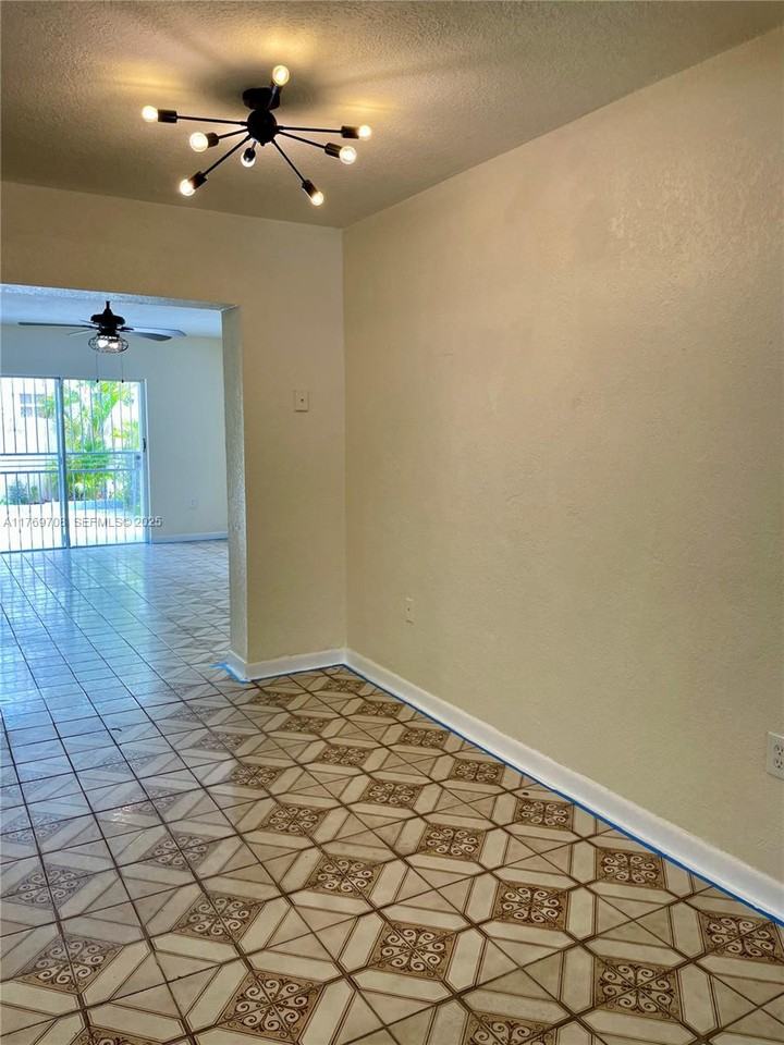 3103 Southwest 23rd Street #1 - Photo 3 of 16