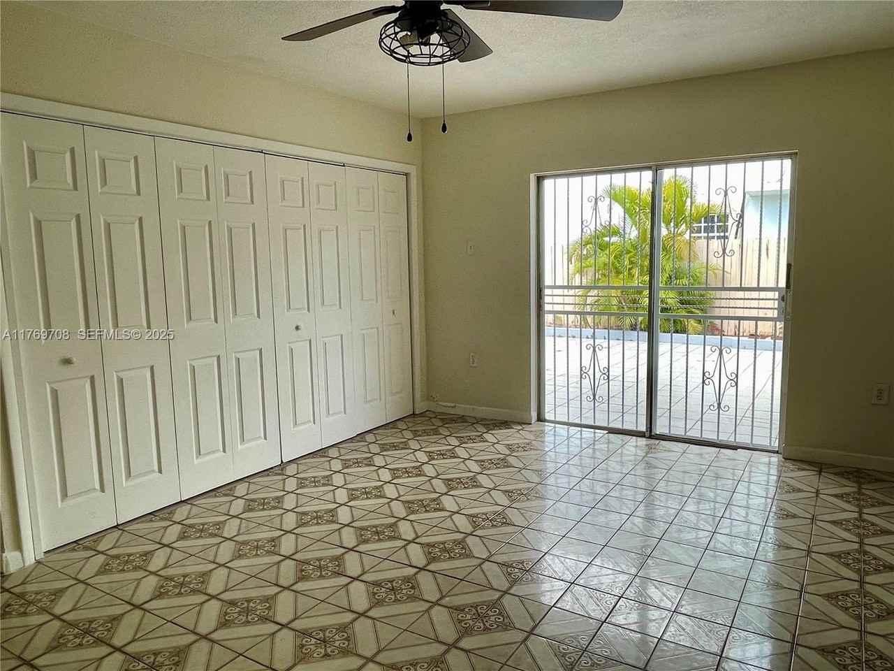 3103 Southwest 23rd Street #1 - Photo 5 of 16