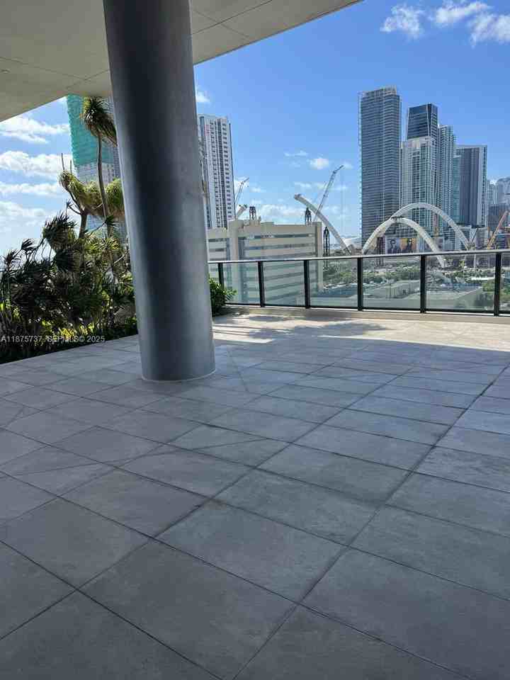 1600 Northeast 1st Avenue #2717 - Photo 3 of 31