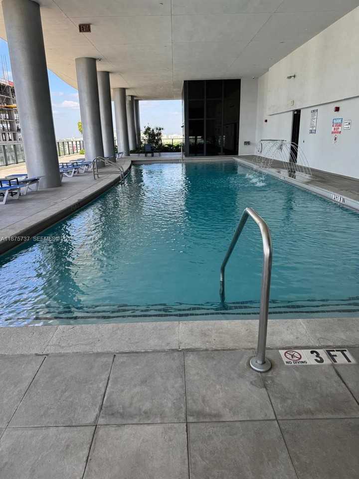 1600 Northeast 1st Avenue #2717 - Photo 6 of 31