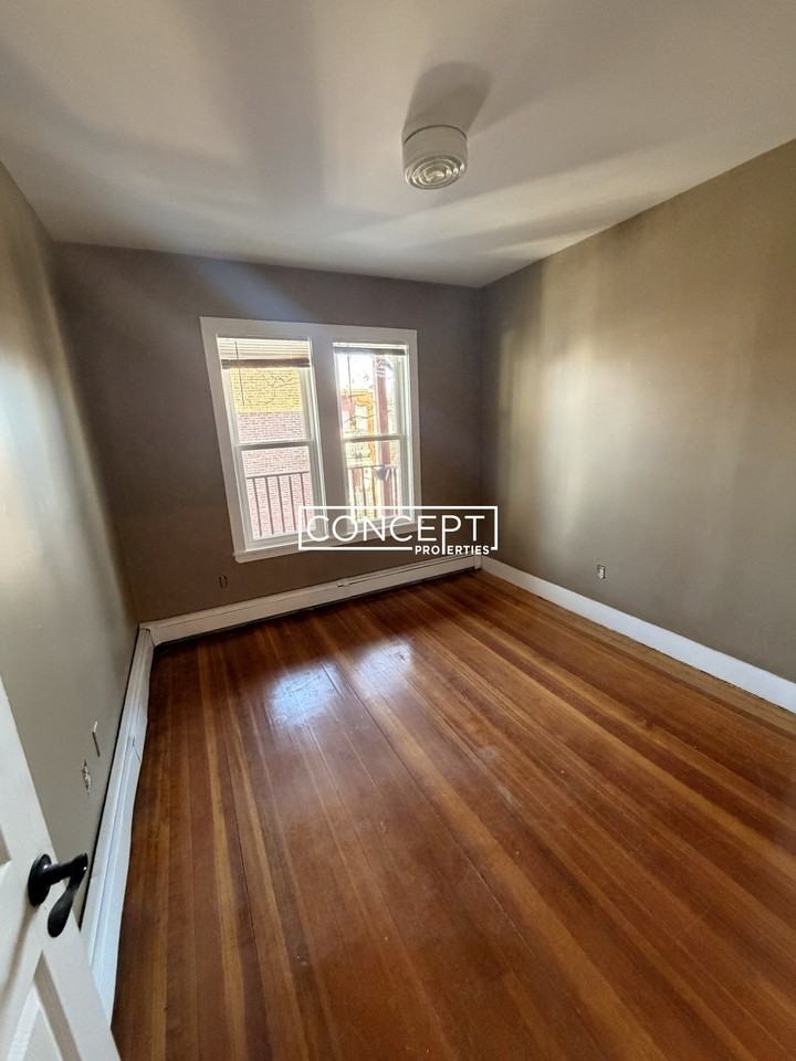 42 Julian St - Photo 3 of 8