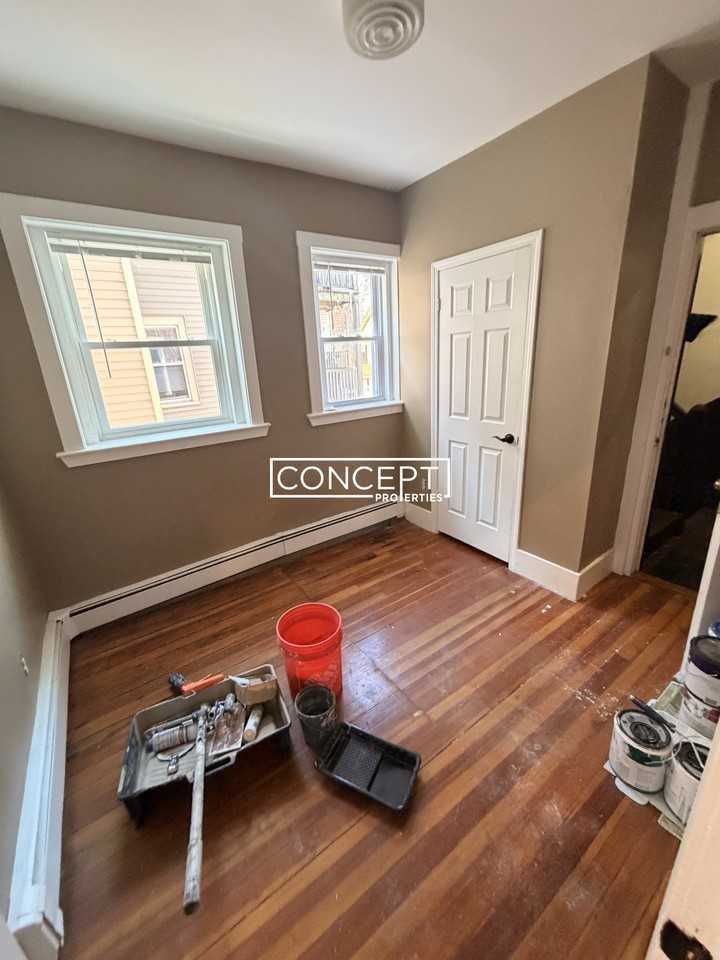 42 Julian St - Photo 5 of 8