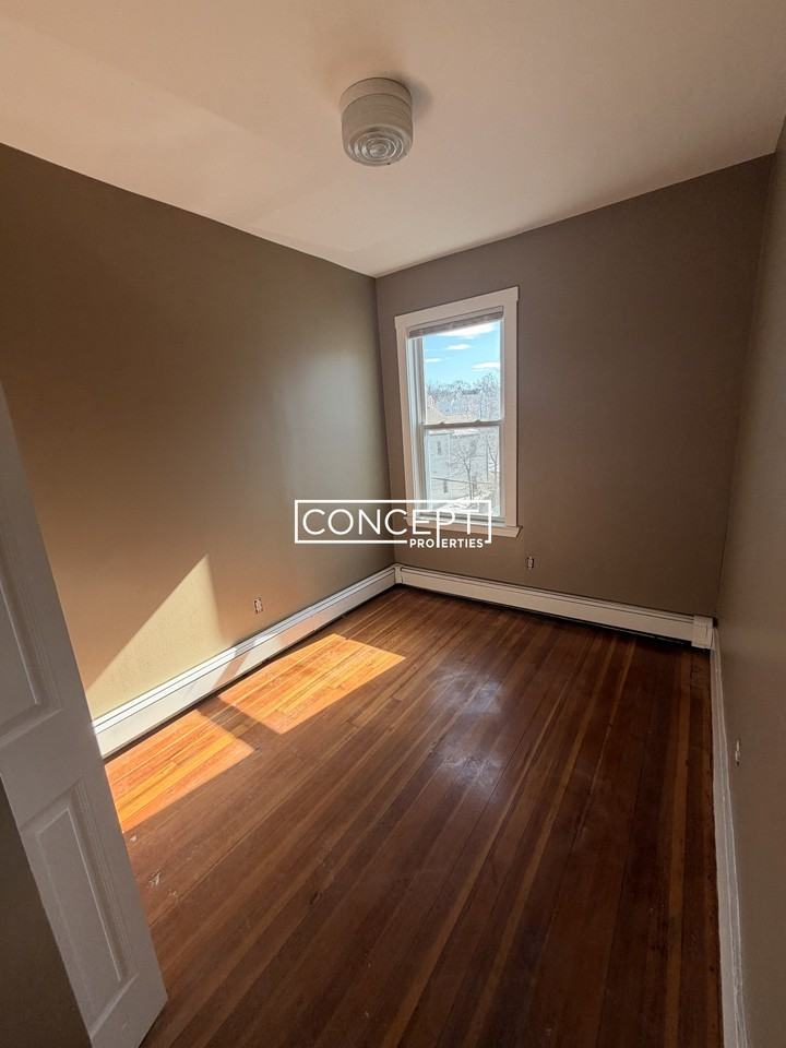 42 Julian St - Photo 7 of 8